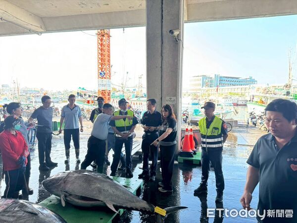 ▲東港警分局全面啟動護漁防竊專案，強化安全維護工作。（圖／記者陳崑福翻攝）