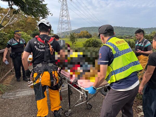 ▲南投一名76嬤不慎失足墜落八卦山彰投交界深谷。（圖／民眾提供）