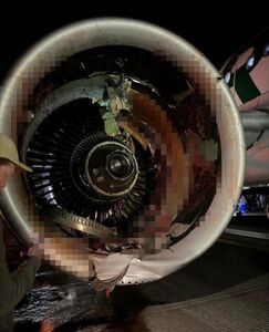 美客機撞死行人事發影片曝！　引擎損壞濺血、乘客滑梯逃生