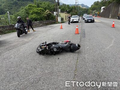 苗栗台3線越籍男騎車迴轉！重機騎士碰撞慘摔　雙膝擦挫傷