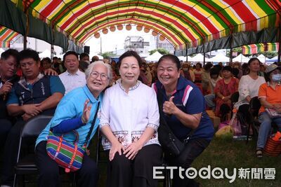 農特產屢獲大奬！花蓮玉溪農民節大會　徐榛蔚親頒獎牌謝農友