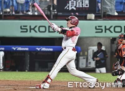 林泓育相隔1132天再跑三壘安 桃猿母親節海灌賽季最高分大勝統一