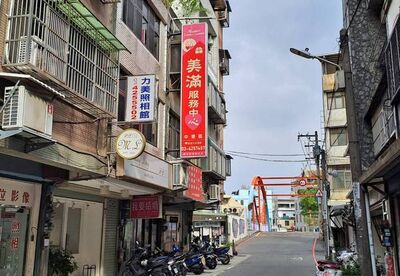 母親節變催婚戰場 姐妹花帶單親媽出國竟因這事急報名聯誼