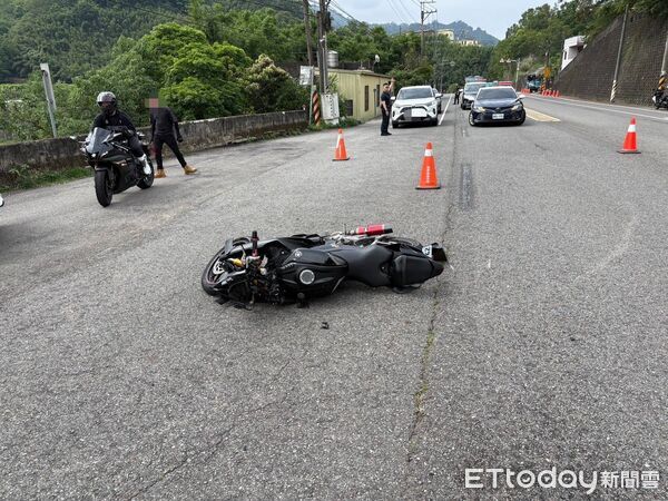 ▲▼             台3線120公里處發生車禍，重機騎士送醫。（圖／記者楊永盛翻攝，下同）