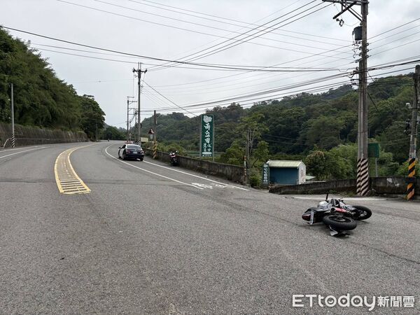 ▲▼             台3線120公里處發生車禍，重機騎士送醫。（圖／記者楊永盛翻攝，下同）