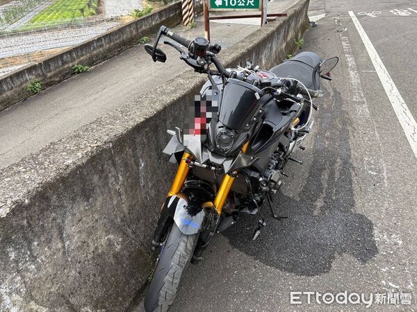 ▲▼             台3線120公里處發生車禍，重機騎士送醫。（圖／記者楊永盛翻攝，下同）