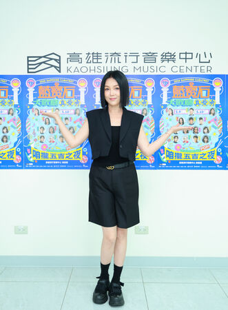 ▲▼ 苗可麗母親節在工作中度過。（圖／高流提供）