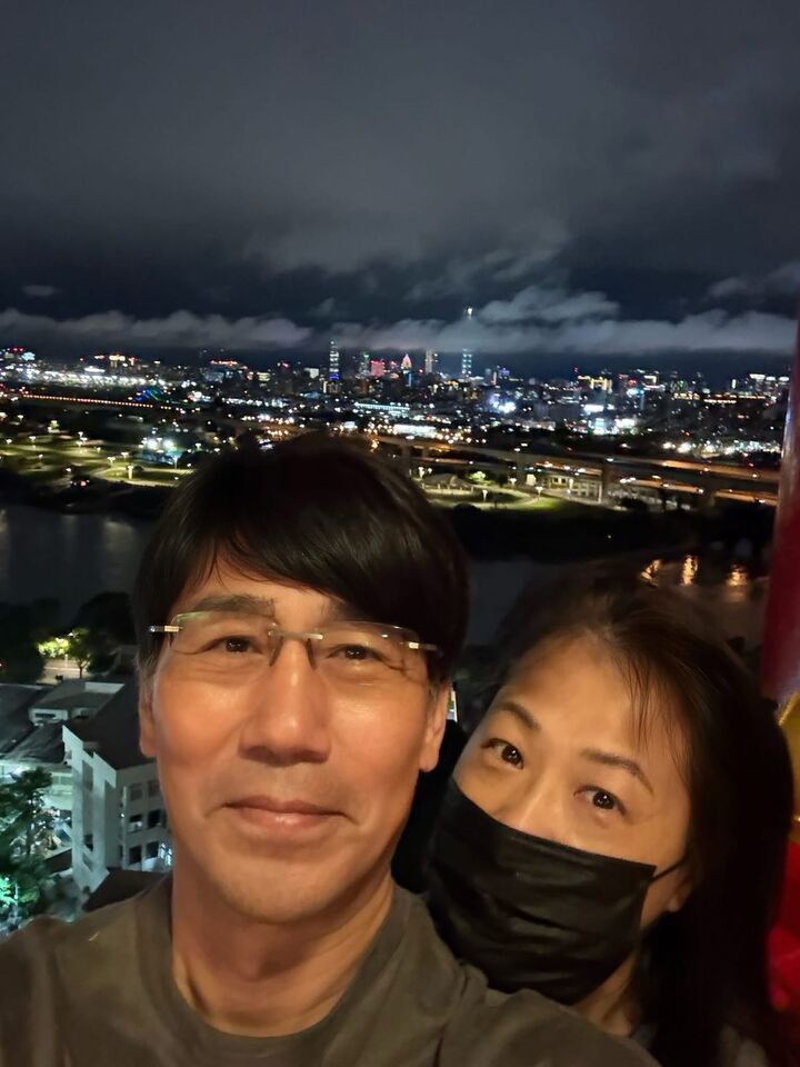 ▲▼羅時豐與老婆結婚30年。（圖／翻攝羅時豐臉書）