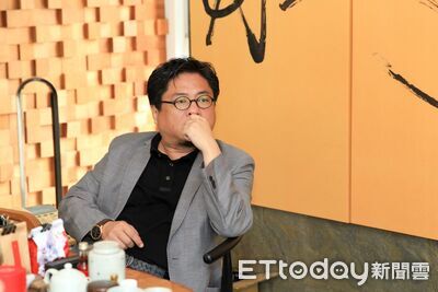 獨／母親節前家屬狂傳訊息找不到人　承億董座倒臥書法工作室亡