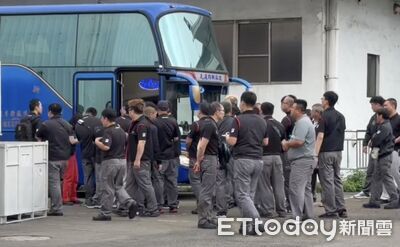 普利斯通新竹廠關閉551名員工受影響　遊覽車載往4地協商