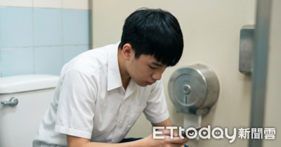 高中生「上廁所打電動」馬桶全是血 醫搖頭:壞習慣易得痔瘡