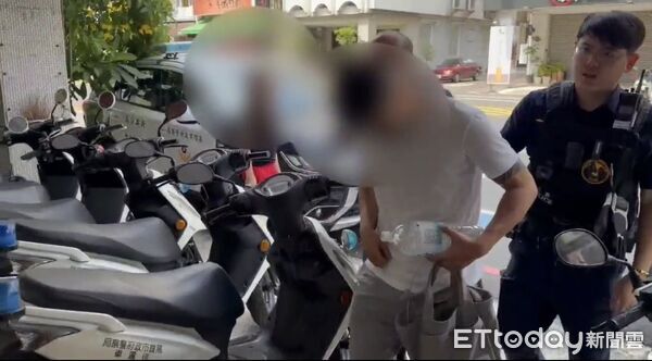 ▲▼高雄男自撞燈桿竟棄車逃　狡猾逃4小時被逮「一測又是毒駕」      。（圖／記者賴文萱翻攝）