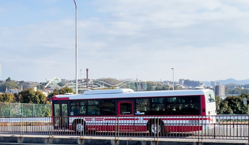 ▲▼日本公車「提早14秒發車」！　客運公司遭政府書面警告處分。（圖／京阪巴士）