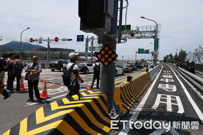 質疑淡江大橋「被點名勿造謠」　火花羅再轟擋風牆螺絲亂鎖