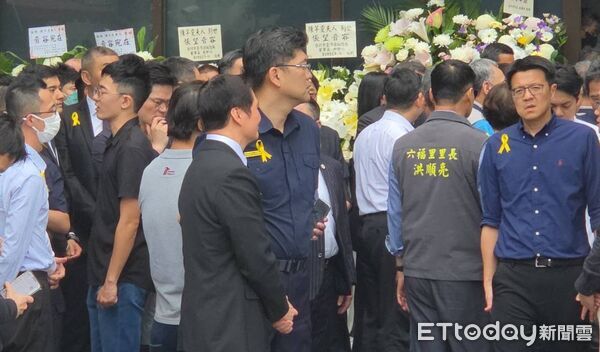▲▼女警陳芊雯今告別式　近百警板橋淚送別、林炎田到場。（圖／記者黃彥傑翻攝）