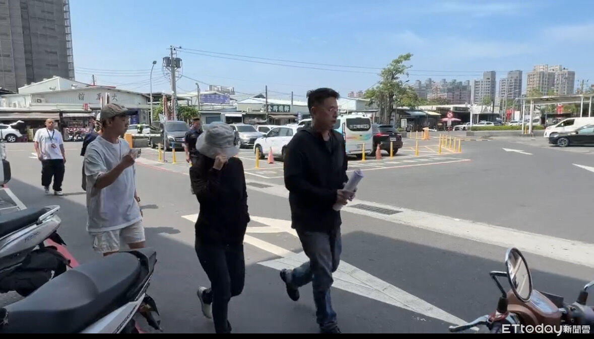 為家產1刀封喉奪命!老母目睹「大兒殺小兒」...悲慟到無法認屍