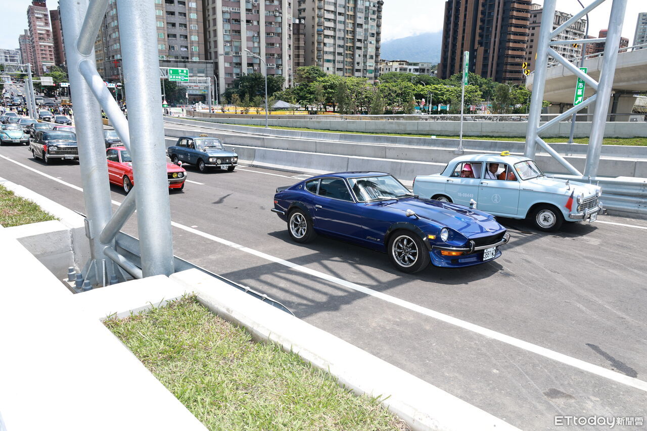 淡江大橋通車首日出現違規 公路局:嚴禁違規跨車道或臨停