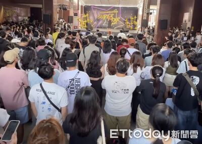 台中百貨變大型演唱會 中友歌王爭霸戰引爆人潮買氣
