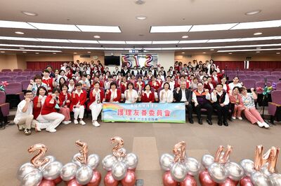 白衣星光閃耀!基隆長庚暖慶護師節 打造幸福友善職場