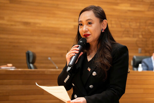 ▲▼2025年4月16日，時任加州阿凱迪亞市（Arcadia）市長王艾琳（Eileen Wang）發表演說。（圖／路透）