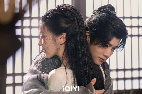 ▲《佳偶天成》由任嘉倫、王鶴潤主演。（圖／愛奇藝國際站提供）