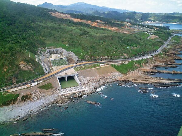員山子分洪道將上游洪峰8成分流，於台2線76公里處的出水口（圖）排放東海。（翻攝經濟部水利署官網）