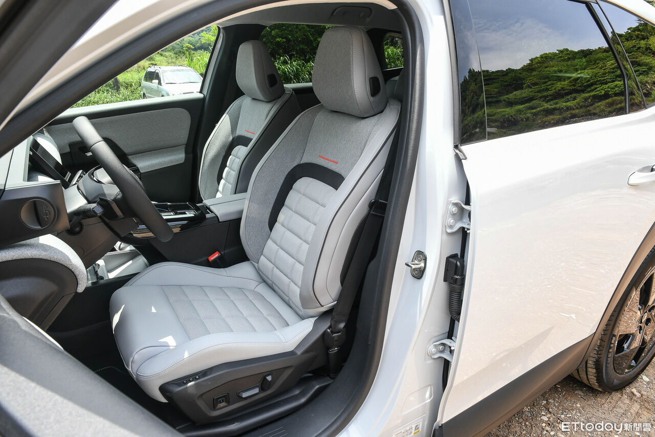 ▲Citroen C5 Aircross新休旅值得一看！低稅金空間舒適跟國產競品打價格戰。（圖／記者徐煜展攝）