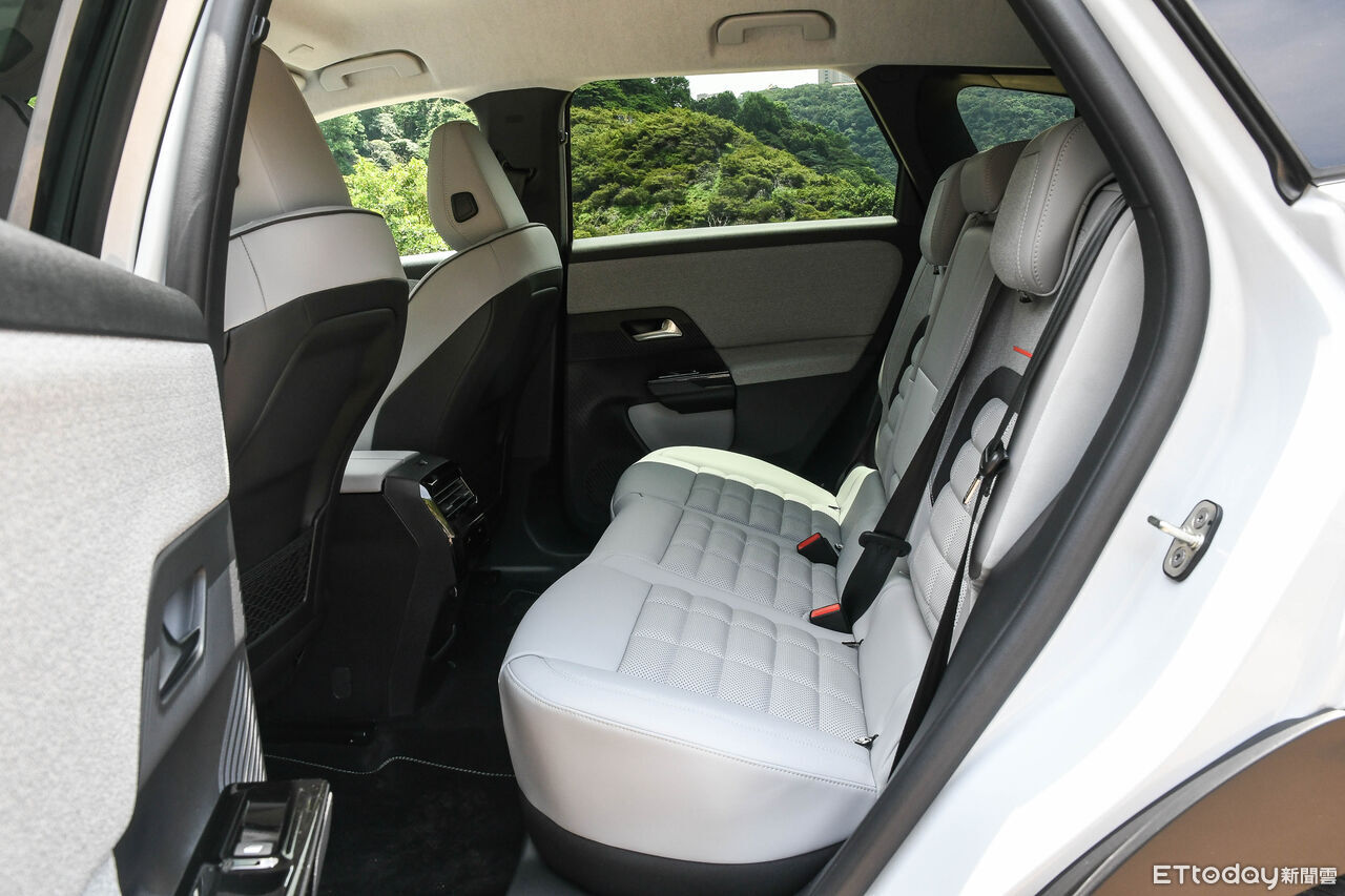 ▲Citroen C5 Aircross新休旅值得一看！低稅金空間舒適跟國產競品打價格戰。（圖／記者徐煜展攝）