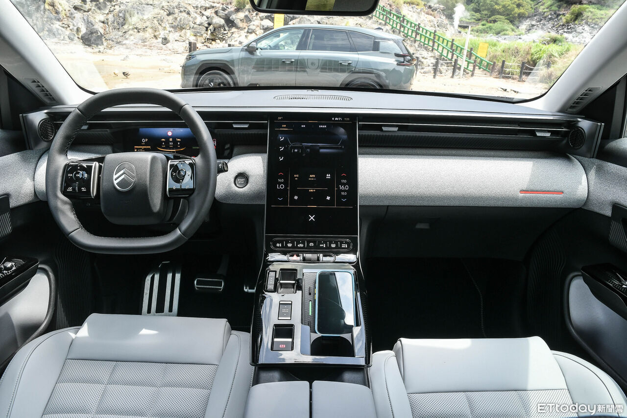 ▲Citroen C5 Aircross新休旅值得一看！低稅金空間舒適跟國產競品打價格戰。（圖／記者徐煜展攝）