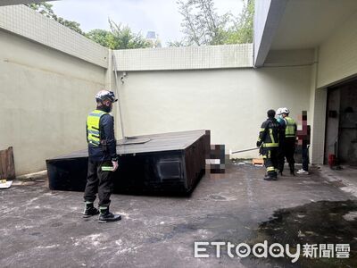 地震後8分鐘！花縣體育館廢棄廣告看板突掉落　工人遭砸送醫不治
