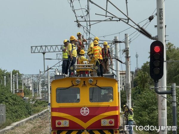 ▲▼台鐵,電車線,電力設備。（圖／台鐵公司提供）