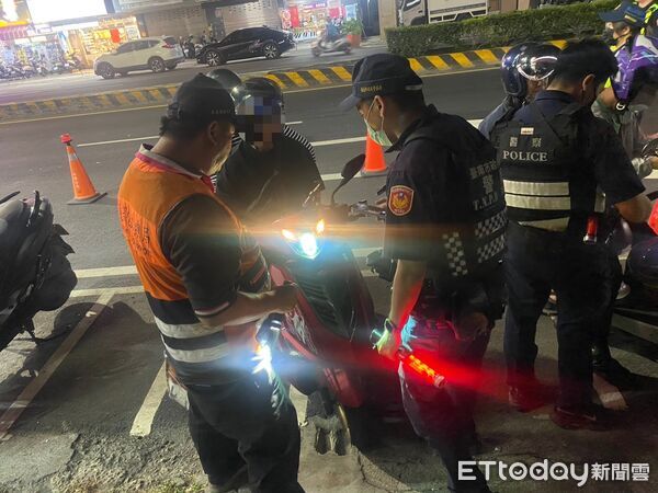 ▲永康分局結合監理站、環保局及交通警察大隊，在永康區永大路周邊執行「環、警、監」聯合稽查。（記者林東良翻攝，下同）
