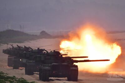 M60A3戰車阻殲搶灘登陸之敵　金防部太武操演實彈射擊
