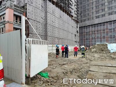 快訊／新莊工地鷹架倒塌　1樓工人遭砸送醫不治