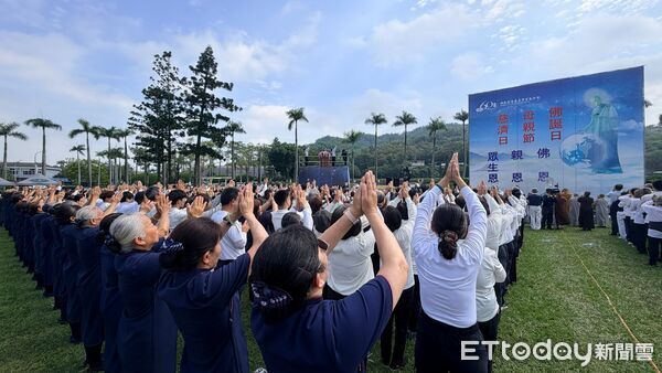 ▲行願六十載，慈濟5月10日中興新村浴佛感念親恩佛恩。（圖／慈濟基金會提供）