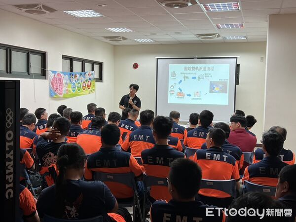 ▲台南市政府消防局第三大隊辦理救護技術員複訓，強化第一線救護人員到院前緊急醫療處置能力。（記者林東良翻攝，下同）