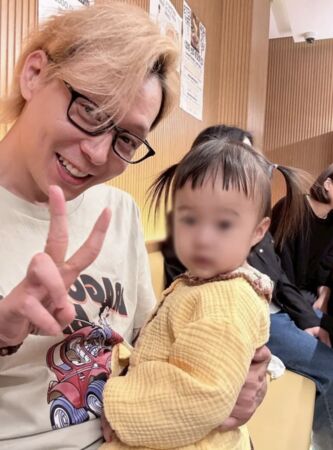 ▲▼「朴有天與2歲姪女合照」近況髮線後退　韓媒狠酸：憔悴、髮量稀疏。（圖／翻攝自韓網、朴有天IG）