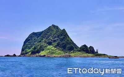「台灣龍珠」基隆嶼燈塔步道全線開放 攻頂飽覽360度無敵海景