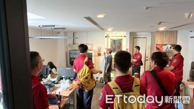 南消二大隊踏勘旅宿場所 模擬實境演練強化火警救援效能