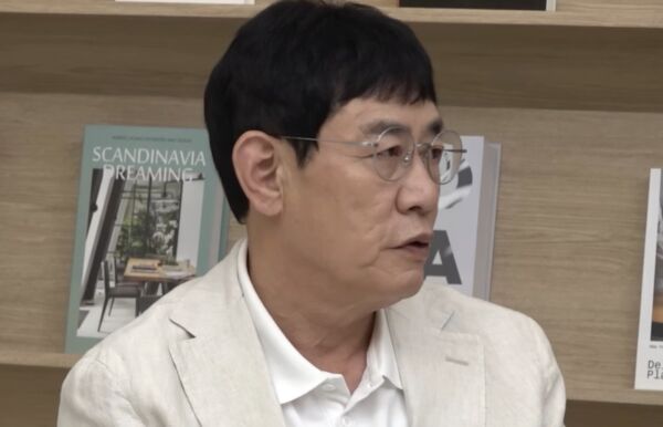 ▲李敬揆被觀眾發現說話口齒不清。（圖／翻攝自YT）
