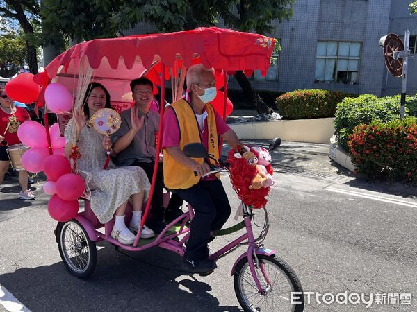 ▲萬丹戶政事務所舉辦520活動結婚登記活動。（圖／去年活動照，萬丹戶政事務所提供）