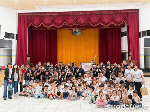 ▲嘉藥幼保系應屆畢業生舉辦「夜市攏底『嘉』」闖關活動，將台灣夜市文化融入幼兒教育情境。（記者林東良翻攝，下同）