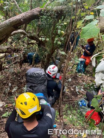 ▲▼    東河鄉山域搜救任務圓滿完成，科技救災與跨單位協作成功營救受困外籍人士         。（圖／記者楊晨東翻攝）