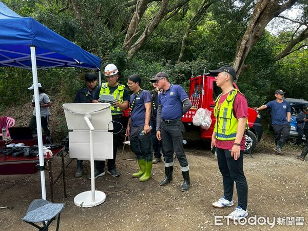▲▼    東河鄉山域搜救任務圓滿完成，科技救災與跨單位協作成功營救受困外籍人士         。（圖／記者楊晨東翻攝）