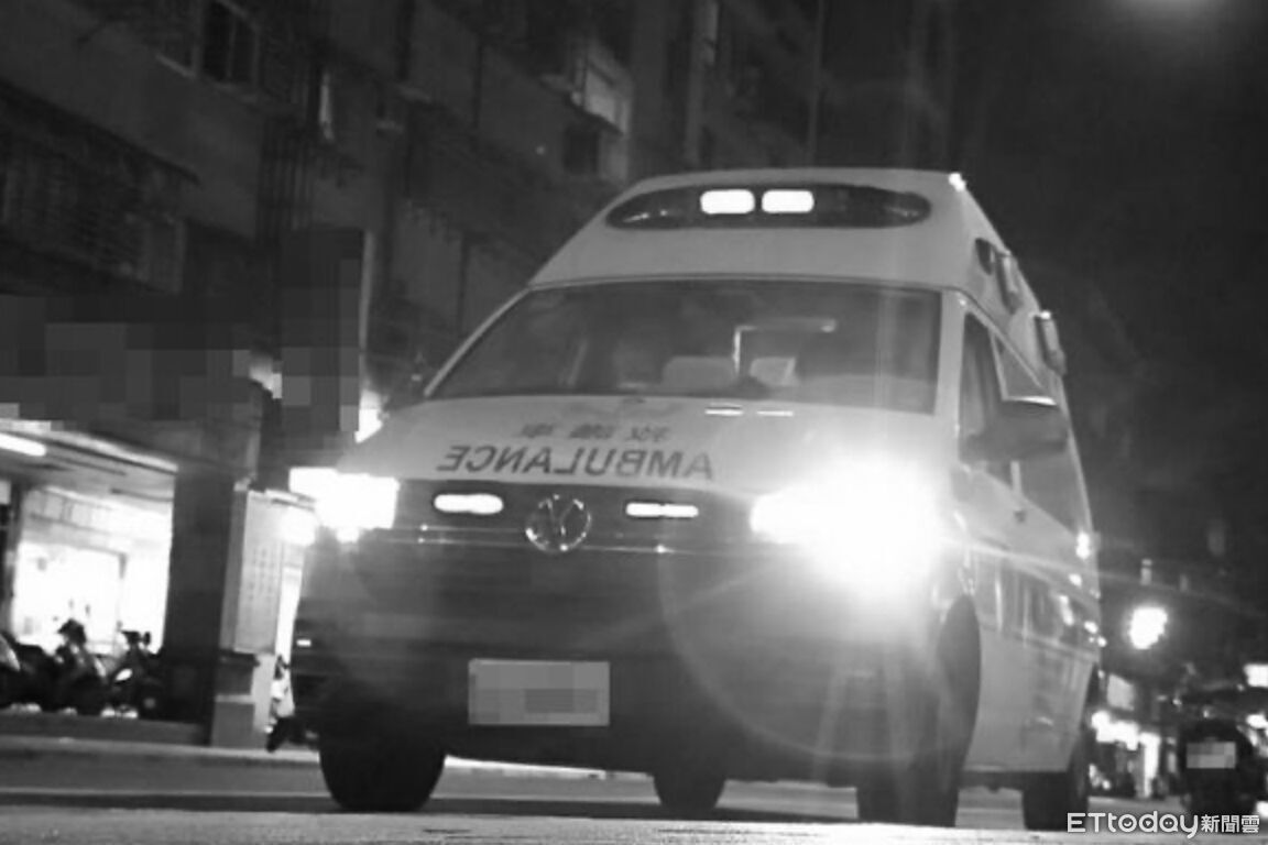 快訊/驚悚現場!22歲男胸口噴血9樓墜落亡...尖刀詭異斜插草皮
