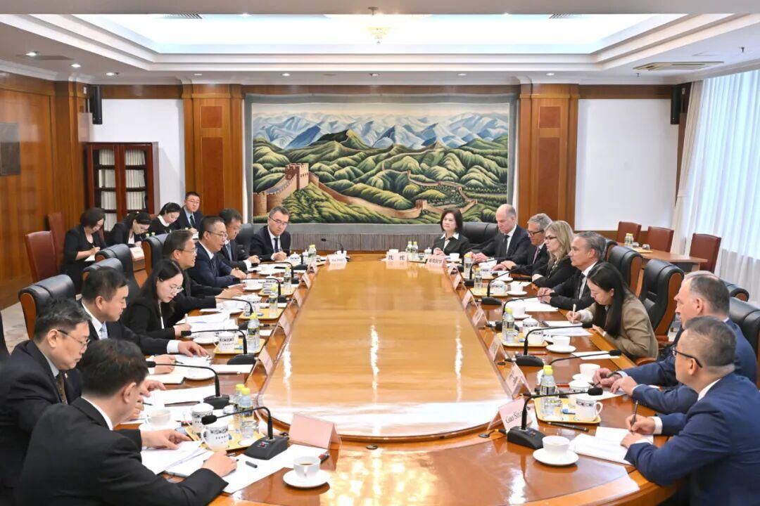要買飛機了? 大陸發改委主任見波音執行長