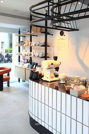 ▲▼REC COFFEE Taiwan台北敦化店。（圖／部落客UPSSMILE向上的微笑萍子 旅食設影授權提供）