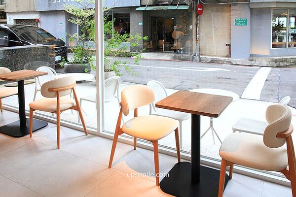 ▲▼REC COFFEE Taiwan台北敦化店。（圖／部落客UPSSMILE向上的微笑萍子 旅食設影授權提供）