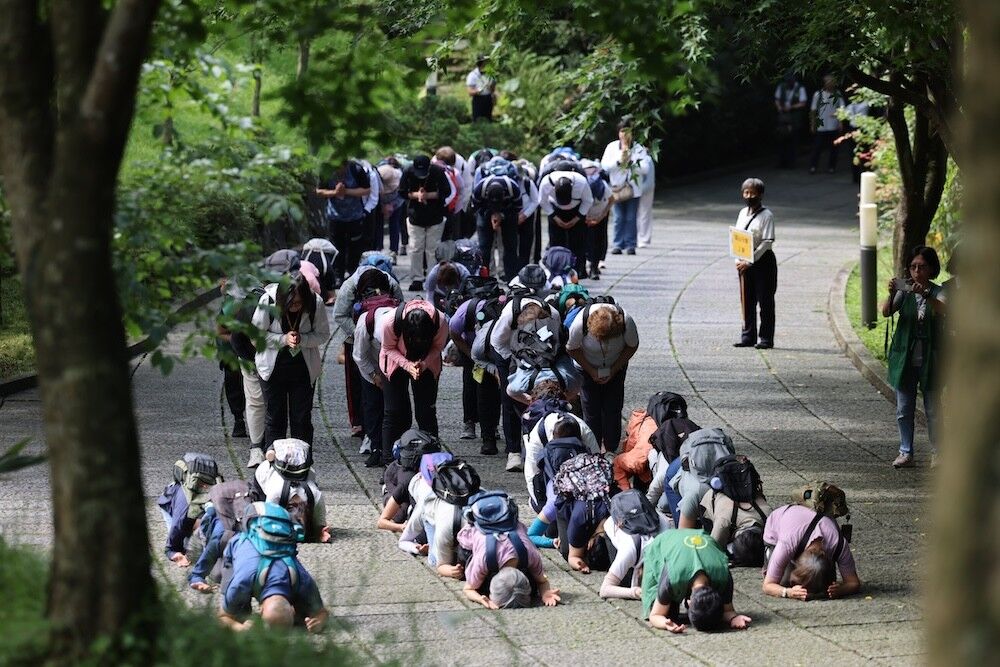 ▲法鼓山千人齊聚朝山浴佛禮觀音。（圖／法鼓山提供）