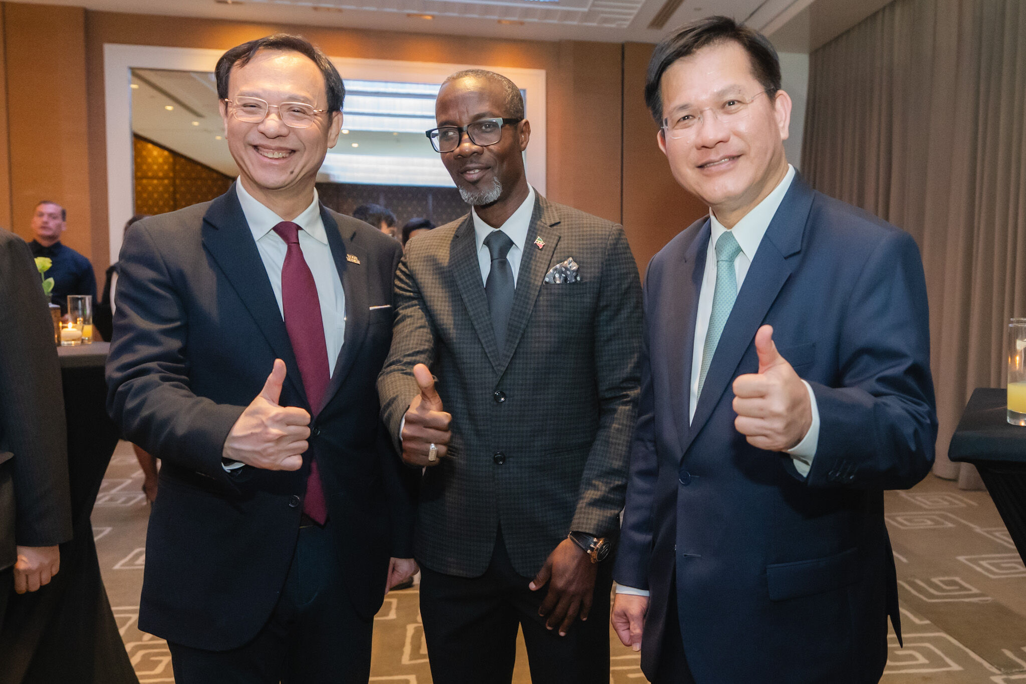 ▲▼外交部長林佳龍與衛福部長石崇良於世界衛生大會（WHA）召開前夕現身日內瓦。（圖／翻攝自Facebook／林佳龍）